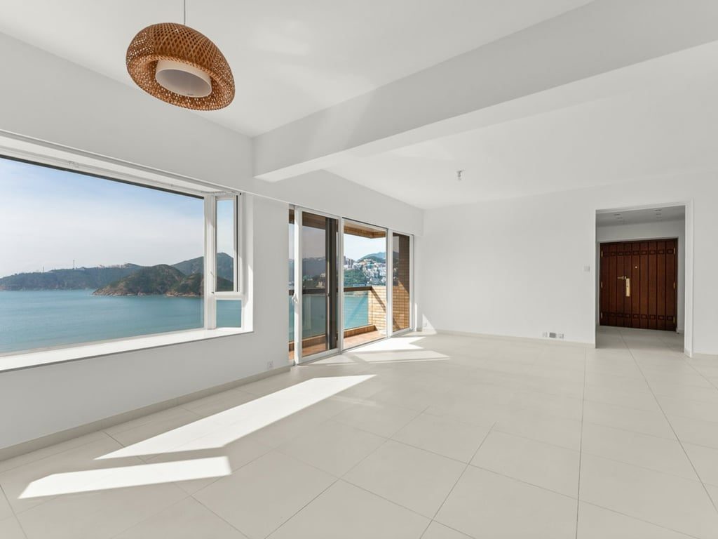 photo 2 — Ruby Court Twr 1, South Bay