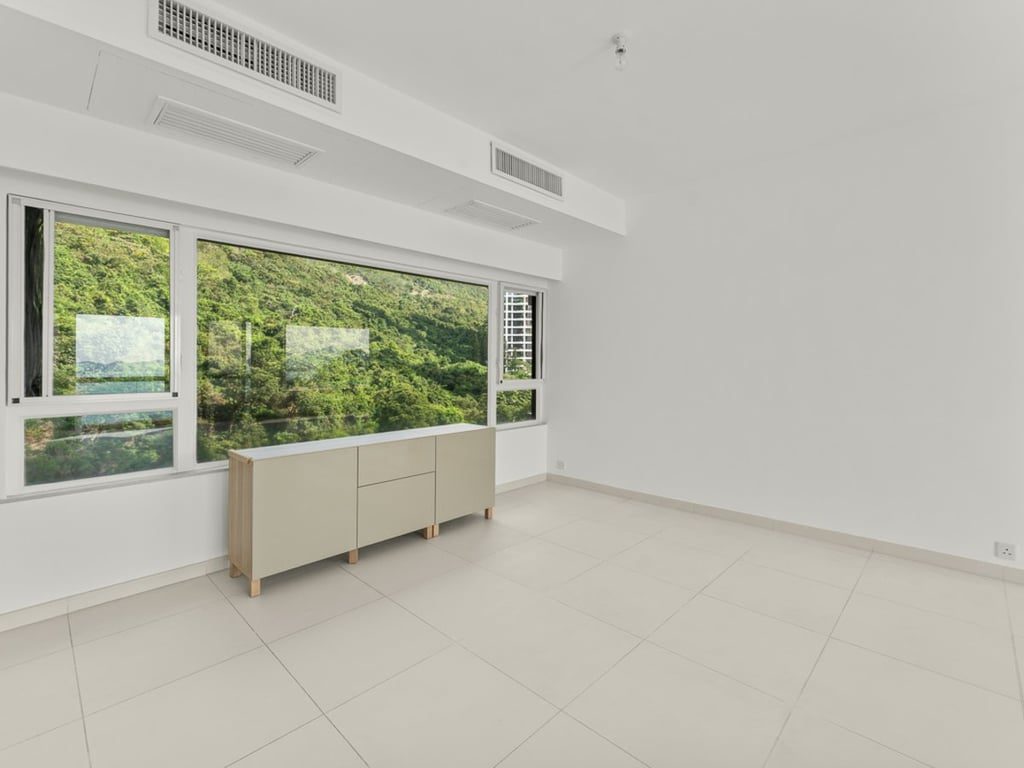 photo 7 — Ruby Court Twr 1, South Bay