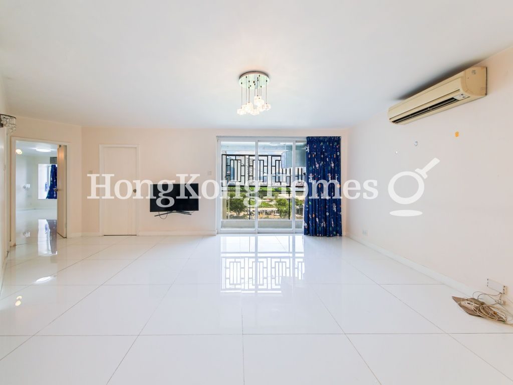 Living and Dining Room — Taikoo Shing - Pine Mansion, Taikoo Shing