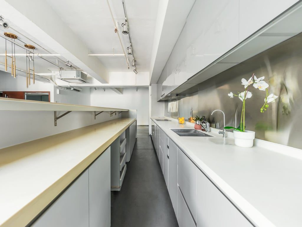 photo 9 — Derrick Industrial Building, Wong Chuk Hang