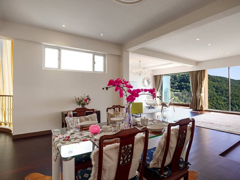 photo 5 — Ridge Court, Repulse Bay