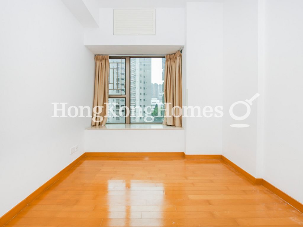 Master Bedroom — The Zenith - Block 3, Wan Chai