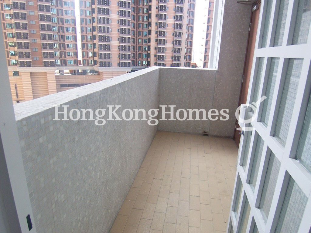Balcony — Caroline Height, Happy Valley