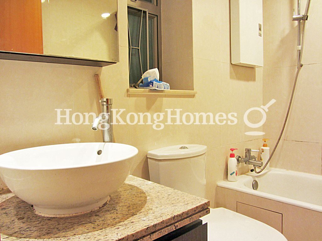 Master Bathroom — The Zenith - Block 2, Wan Chai