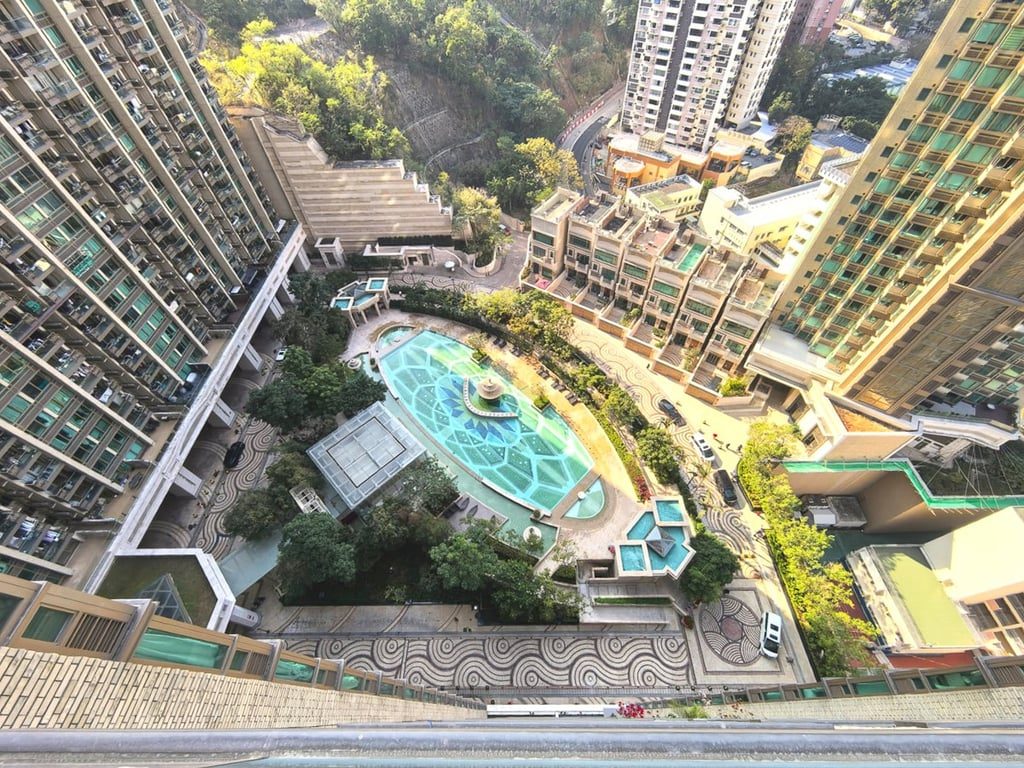 photo 14 — Celestial Heights/Phase 2, Ho Man Tin