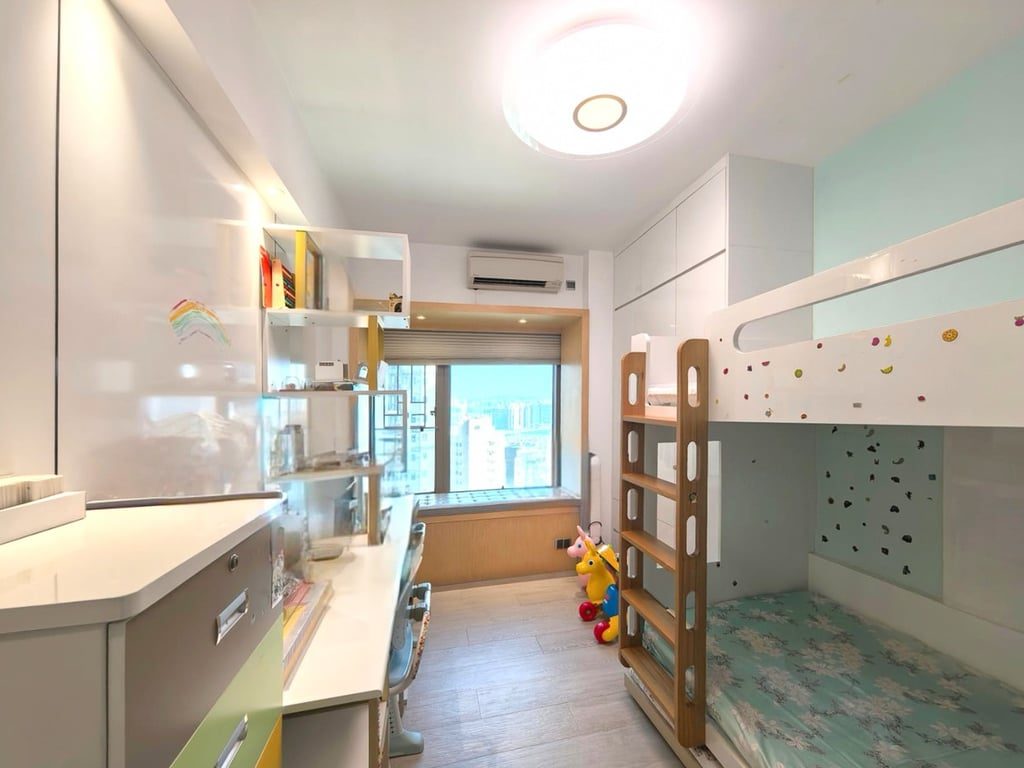photo 9 — Celestial Heights/Phase 2, Ho Man Tin