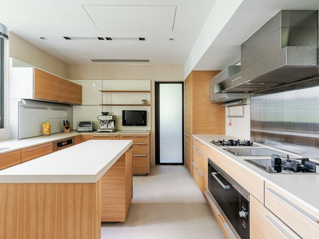 photo 11 — Belgravia, South Bay