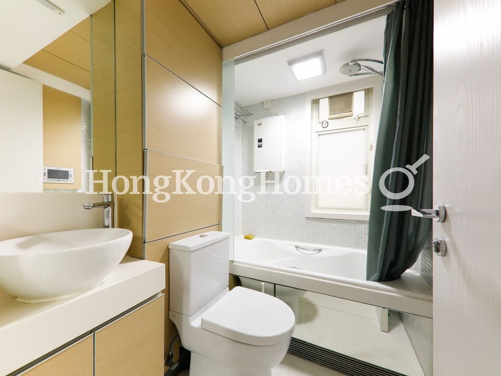 Guest Bathroom — CentreStage - Block 01, Central