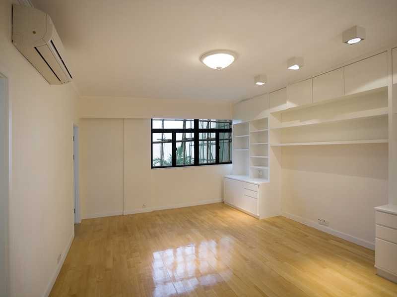photo 11 — Stanley Crest, Stanley