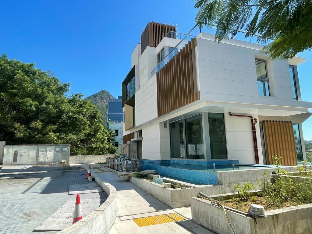 photo 2 — 51 Mount Davis Road, Pok Fu Lam