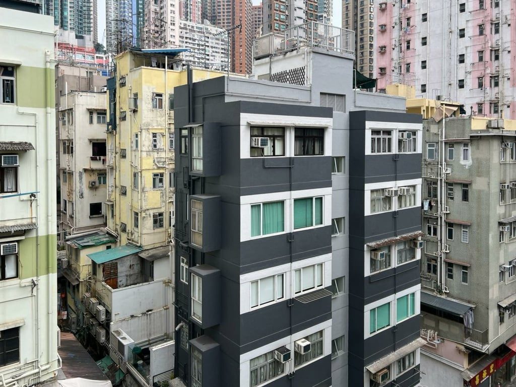 photo 3 — Luen Yick Building, Soho