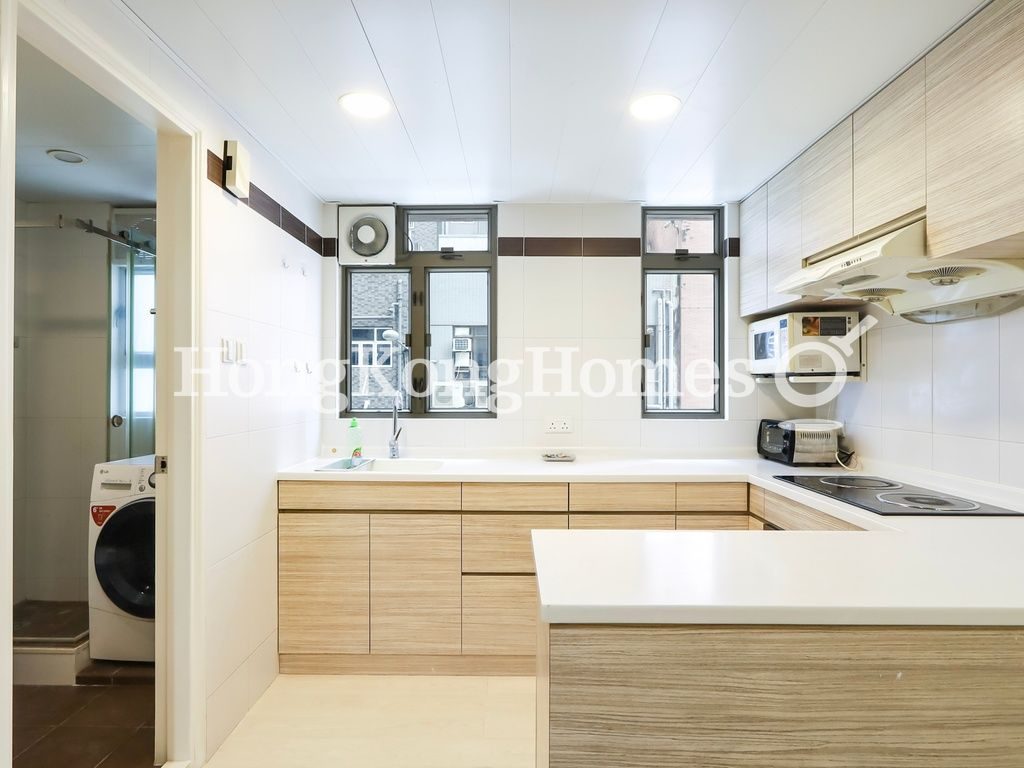 Open Kitchen — Chong Yuen, Mid-levels West