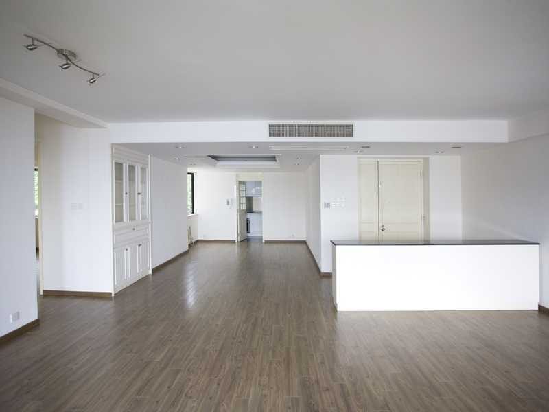 photo 2 — South Bay Towers, South Bay