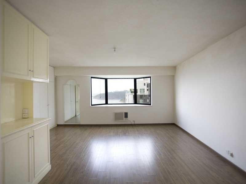 photo 4 — South Bay Towers, South Bay