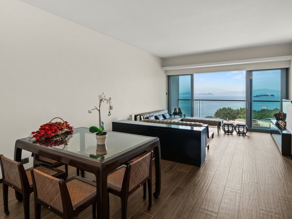 photo 4 — Residence Bel-Air (Phase 1) Twr 8, Pok Fu Lam