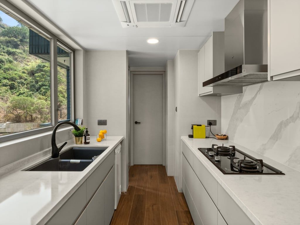 photo 6 — Residence Bel-Air (Phase 1) Twr 8, Pok Fu Lam