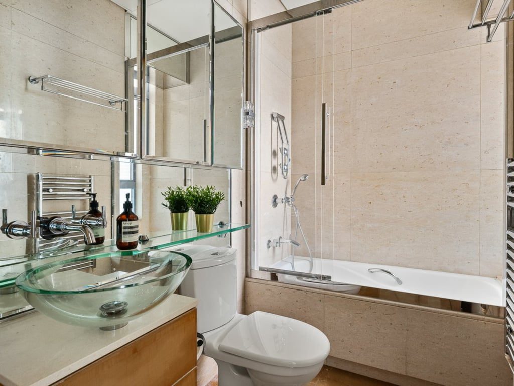 photo 9 — Residence Bel-Air South Towers (Phase 2) Twr 6, Pok Fu Lam