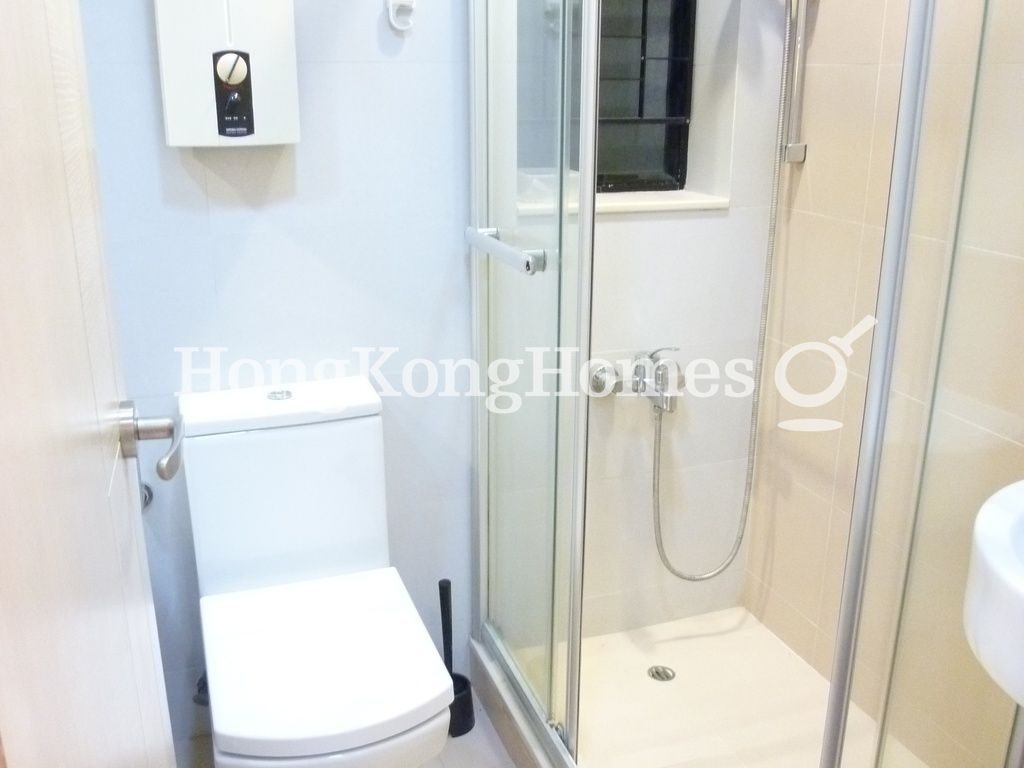 Guest Bathroom — Illumination Terrace I, Tai Hang