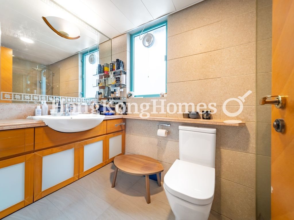 Master Bathroom — Monte Vista - Block 07, Ma On Shan