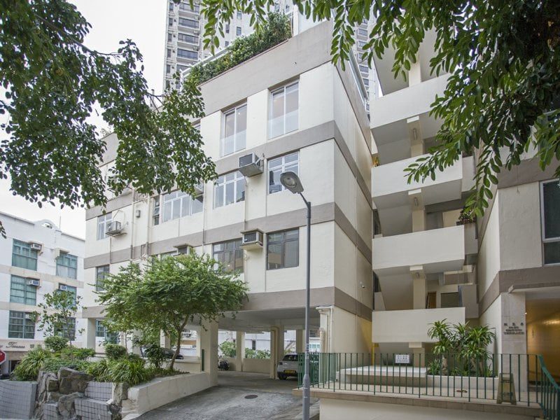 photo 2 — 18-22 Crown Terrace, Pok Fu Lam
