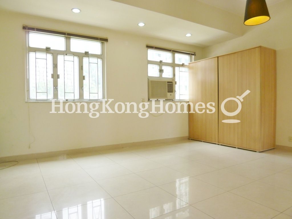 Living and Dining Room — Sun Ying Mansion, North Point