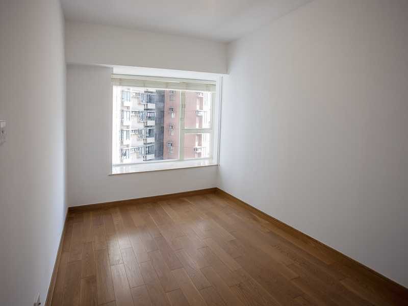 photo 5 — CentreStage, Soho