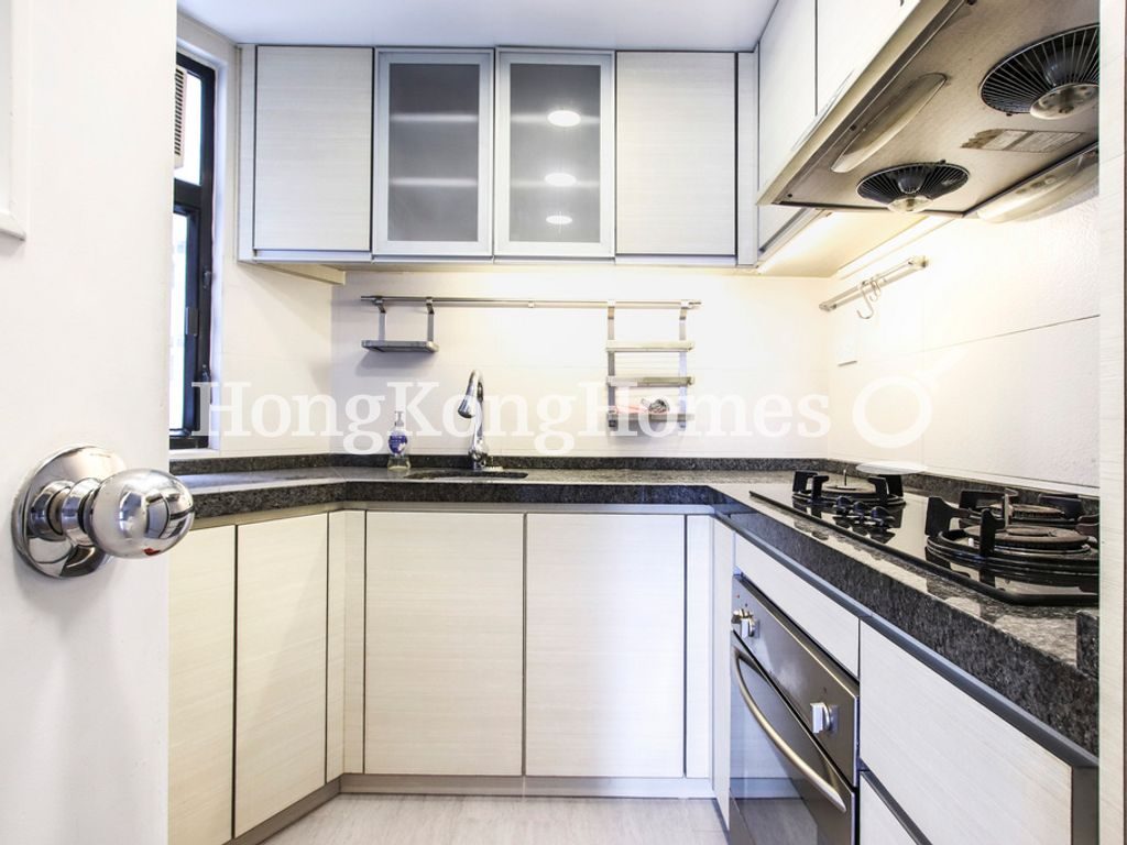 Kitchen — Vantage Park - Block 02, Mid-levels West