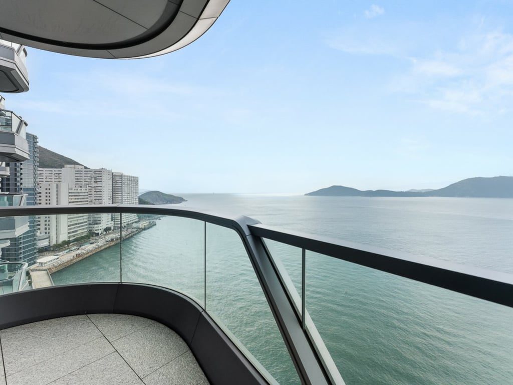 photo 2 — The Corniche, Ap Lei Chau