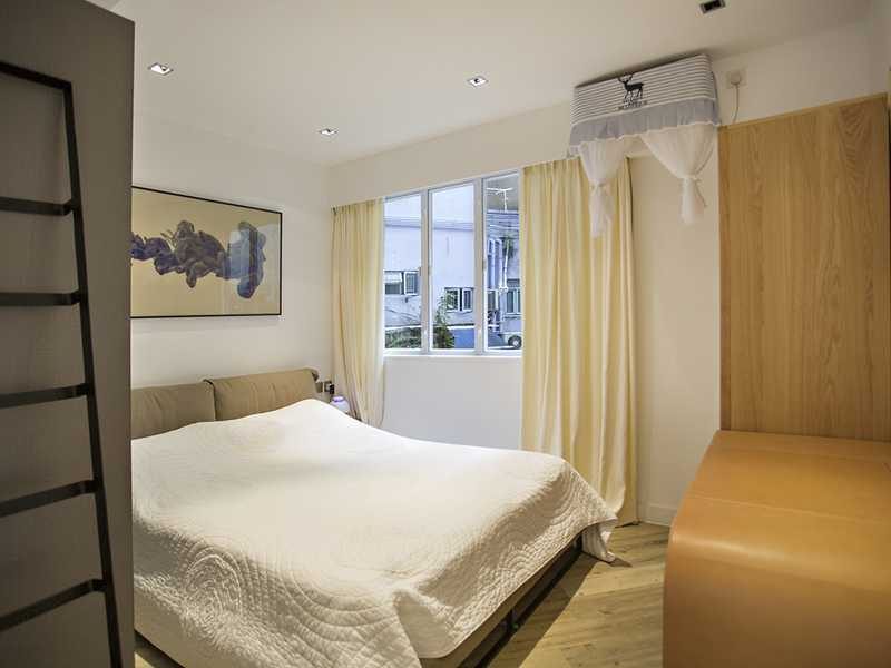 photo 7 — Sunrise House, Soho
