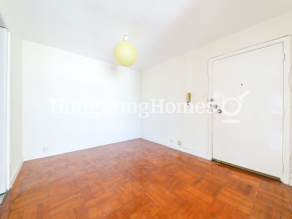 Living and Dining Room — Taikoo Shing - Kai Tien Mansion, Taikoo Shing