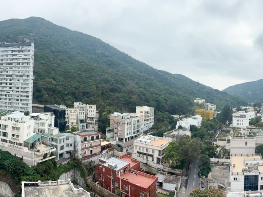 photo 3 — Dukes Place, Jardine S Lookout