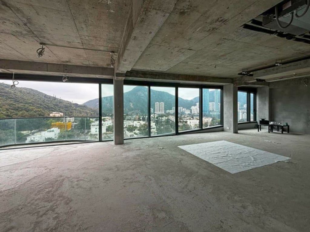 photo 7 — Dukes Place, Jardine S Lookout