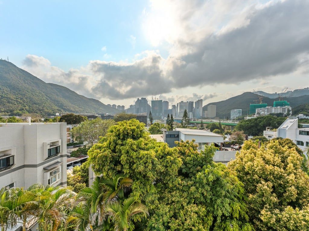 photo 3 — Woodgreen Estate, Shouson Hill