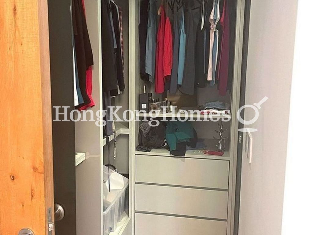 Walk-in Closet in Master Bedroom — Kent Mansion, North Point