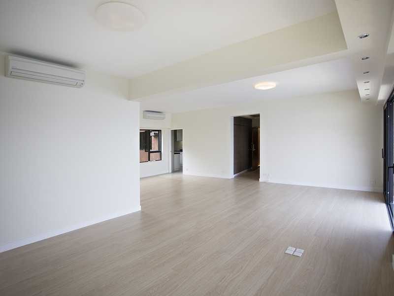 photo 5 — Ruby Court, South Bay