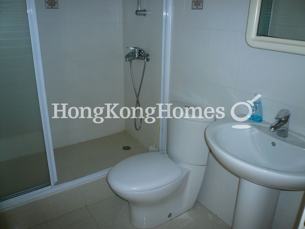 Guest Bathroom — Ronsdale Garden - Block 1, Tai Hang