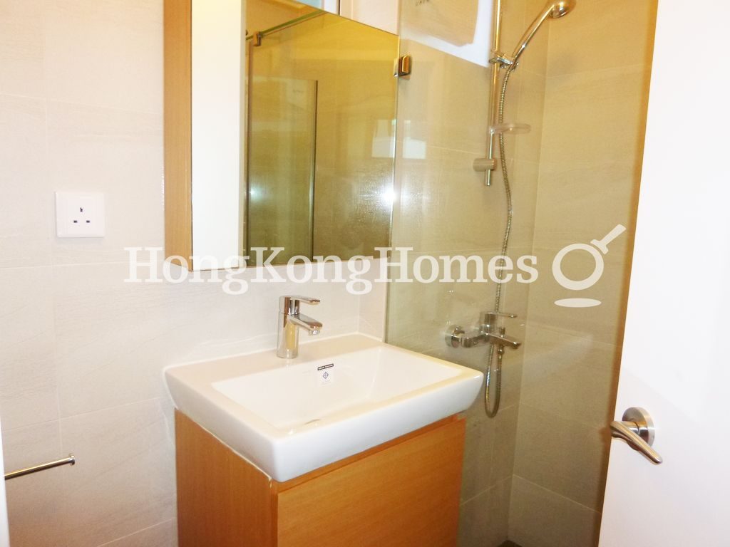 Master Bathroom — Taikoo Shing - Pine Mansion, Taikoo Shing