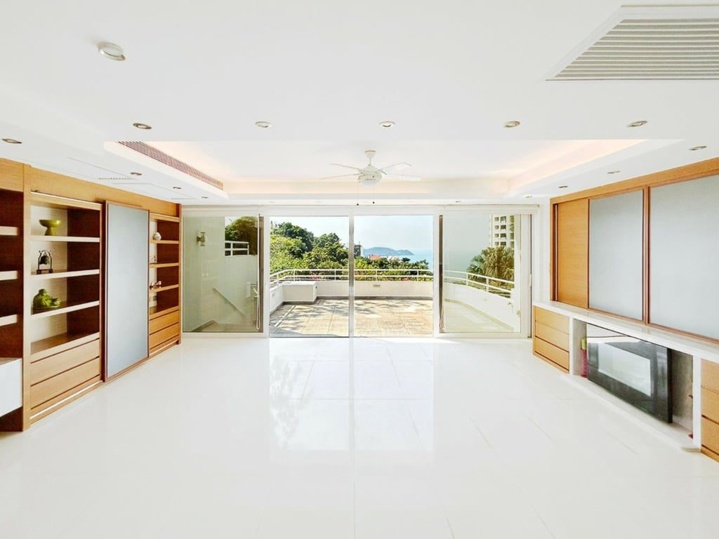photo 2 — Provident Villas, Pok Fu Lam