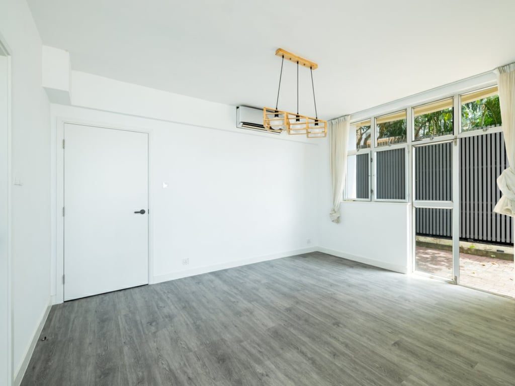 photo 4 — Redhill Peninsula - Cedar Drive, Tai Tam