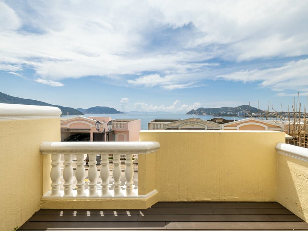 photo 6 — Redhill Peninsula - Cedar Drive, Tai Tam