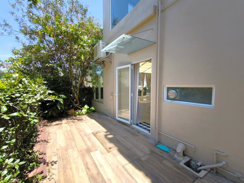 photo 6 — Golden Coast Villas, Lantau Island