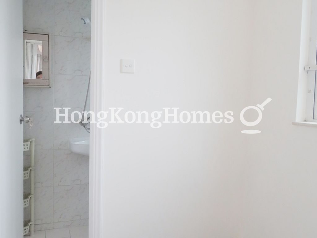 Maid's Room — Hillview Court - Block 07, Sai Kung