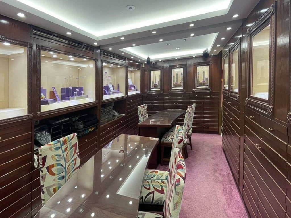photo 13 — Siu Ying Commercial Building, Sheung Wan