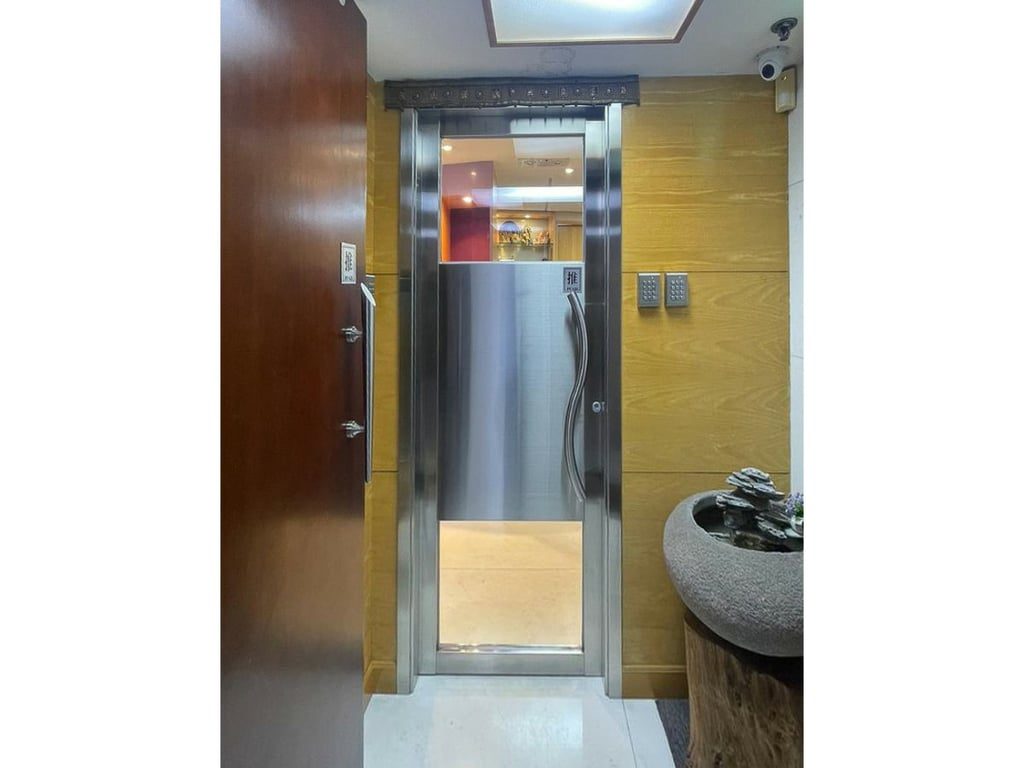 photo 14 — Siu Ying Commercial Building, Sheung Wan