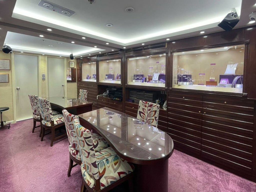 photo 2 — Siu Ying Commercial Building, Sheung Wan