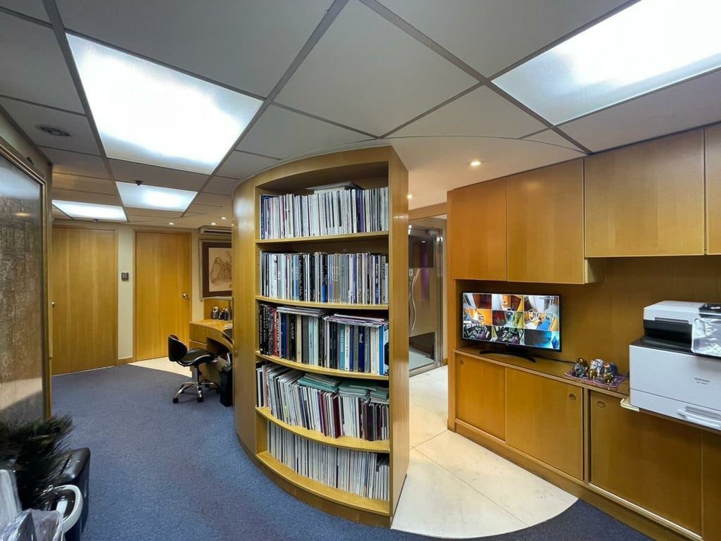 photo 3 — Siu Ying Commercial Building, Sheung Wan