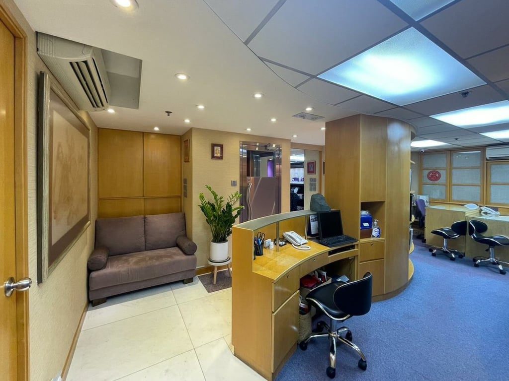 photo 8 — Siu Ying Commercial Building, Sheung Wan