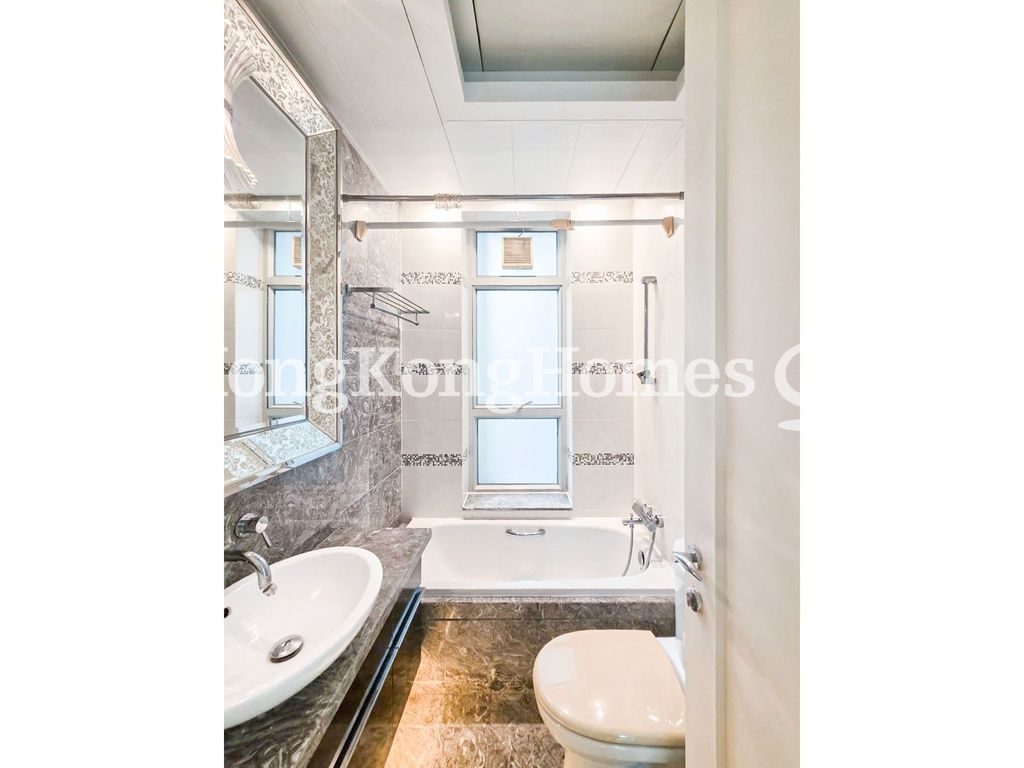 Master Bathroom — Casa 880, Quarry Bay