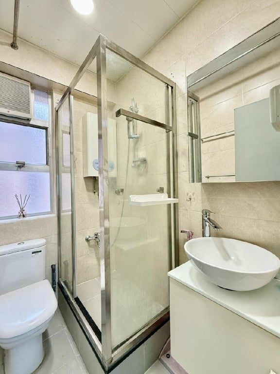 photo 5 — Wealth Building, Sai Ying Pun