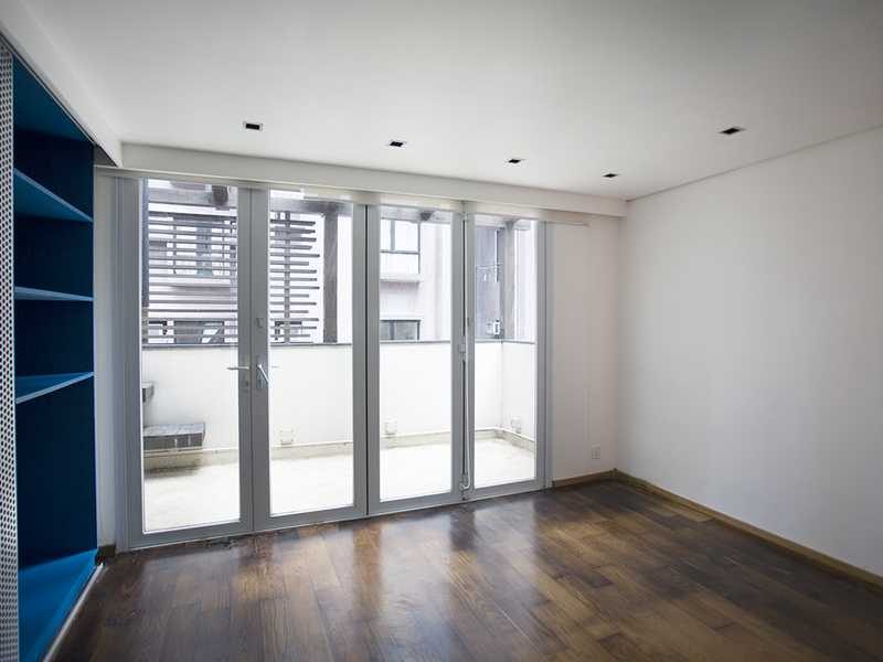 photo 16 — Beaufort House, Soho